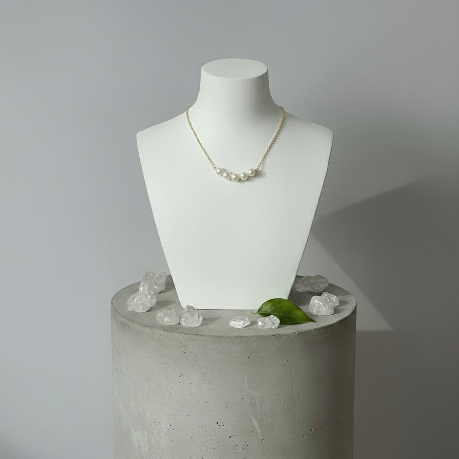 Cinco Perla Necklace